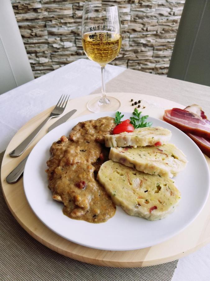 House Of Wine Hotel Kutjevo ภายนอก รูปภาพ